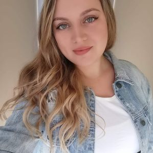 Meet your Posher, Brittney